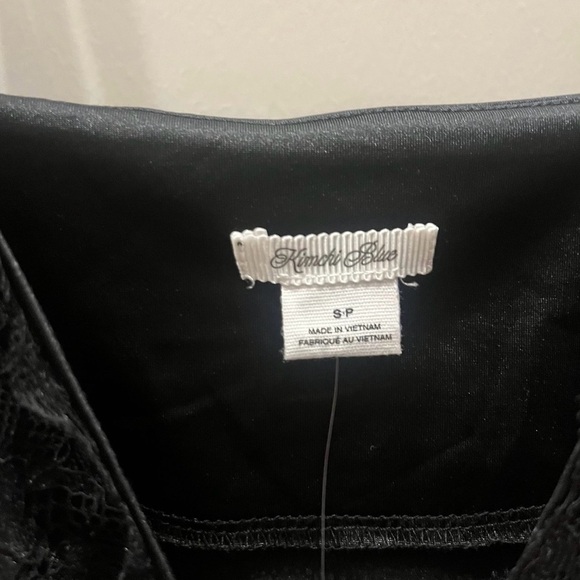 Tie Front Lace Camisole - Picture 3 of 4